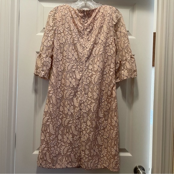 NWT Chaps Light Pink Lace Bell-Sleeve Sheath Dress Size 10 - Picture 3 of 6